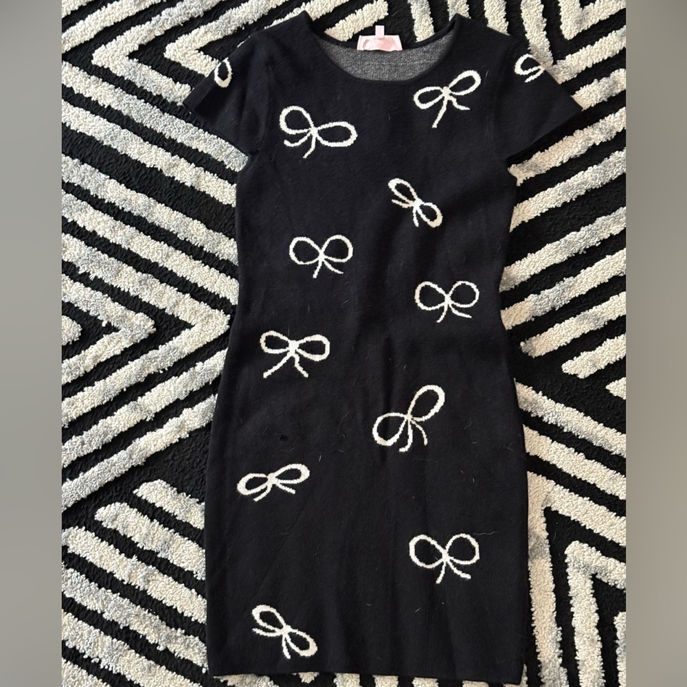 Charming Black and White Bow Kids Dress